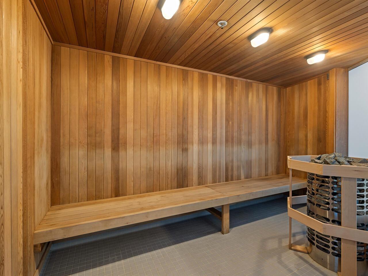 901 1500 MARTIN STREET, White Rock