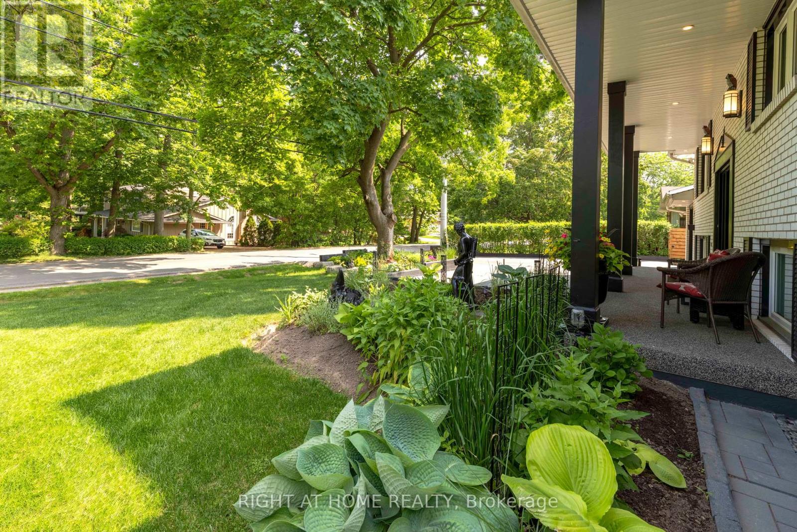 212 LOCKHART DRIVE - 4