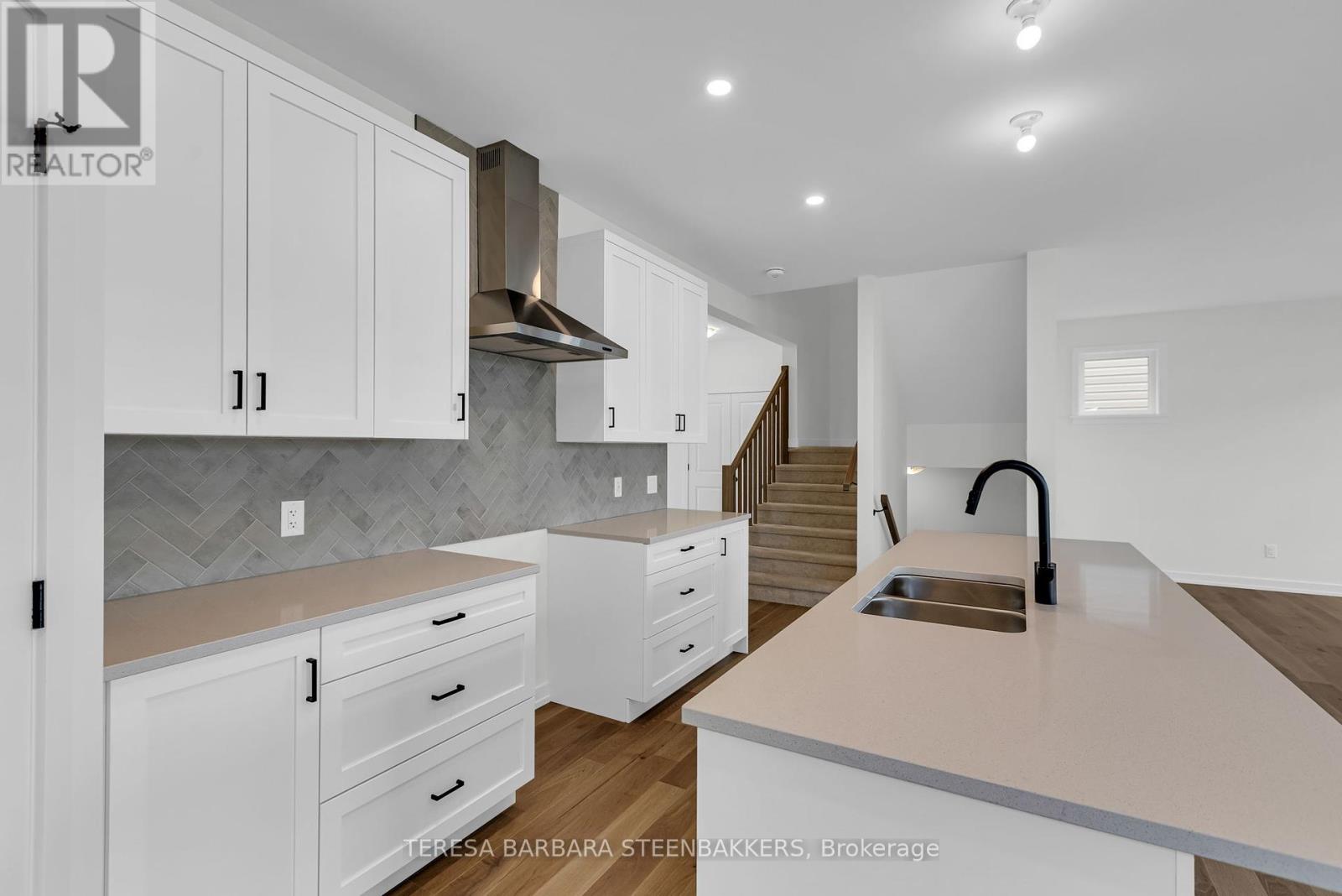 Photo 12 of 783 Kenny Gordon Avenue, Ottawa ON
