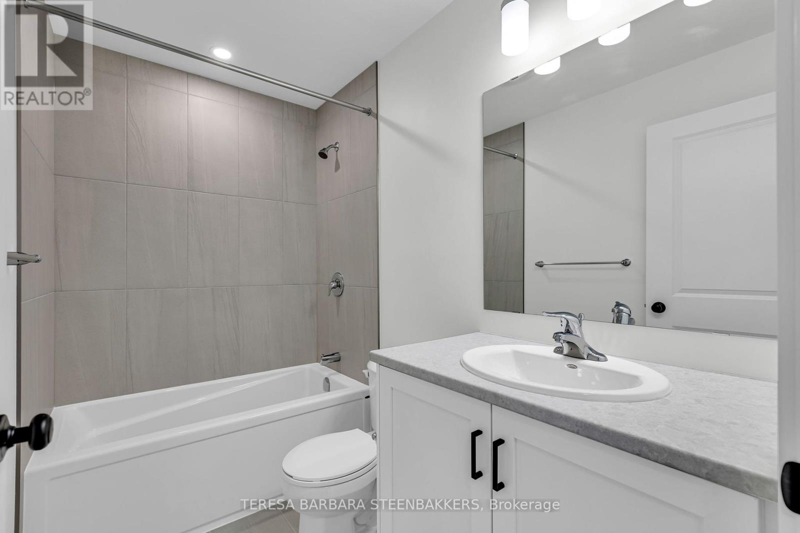 Photo 20 of 783 Kenny Gordon Avenue, Ottawa ON