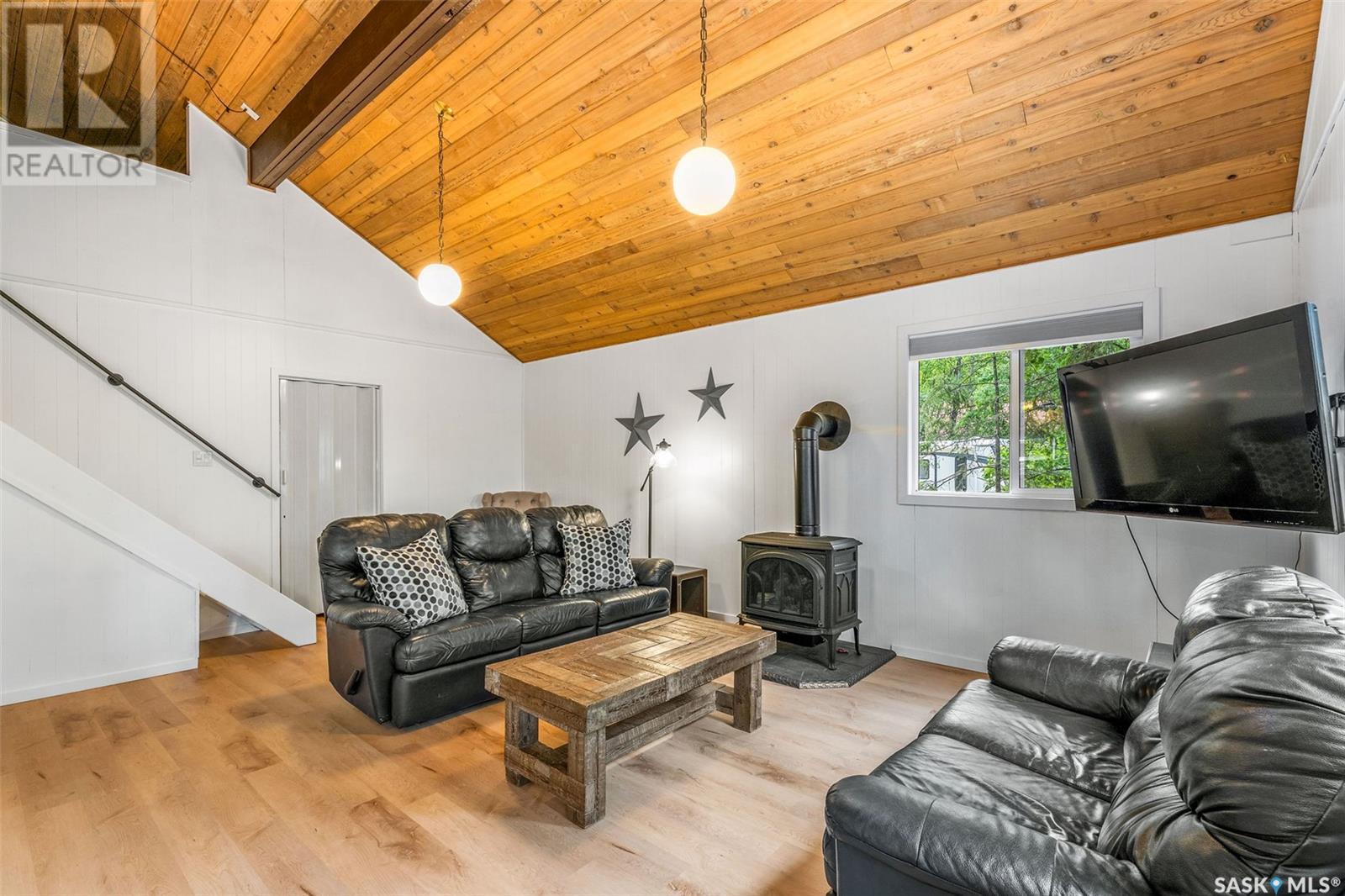 Photo 10 of 209 Loon Drive, Big Shell SK