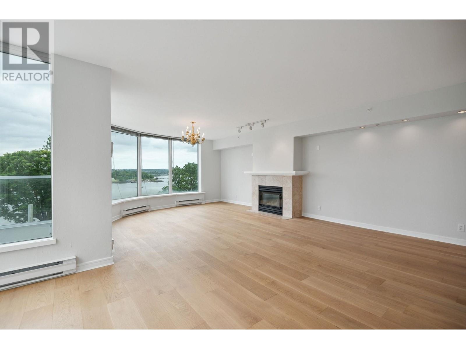 5A 1403 BEACH AVENUE, Vancouver