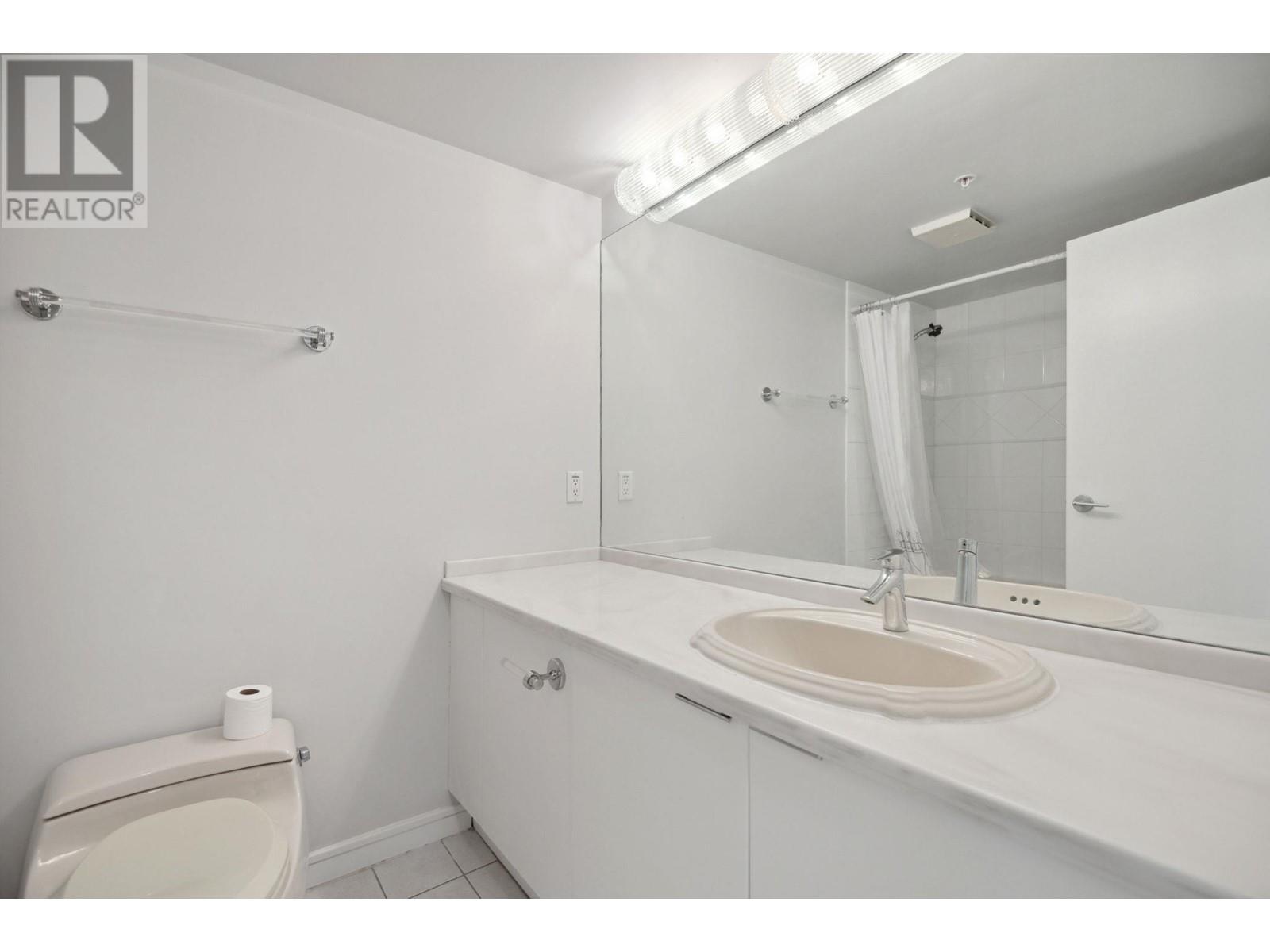 5A 1403 BEACH AVENUE, Vancouver