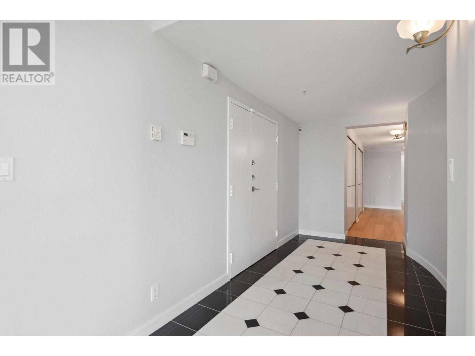 5A 1403 BEACH AVENUE, Vancouver
