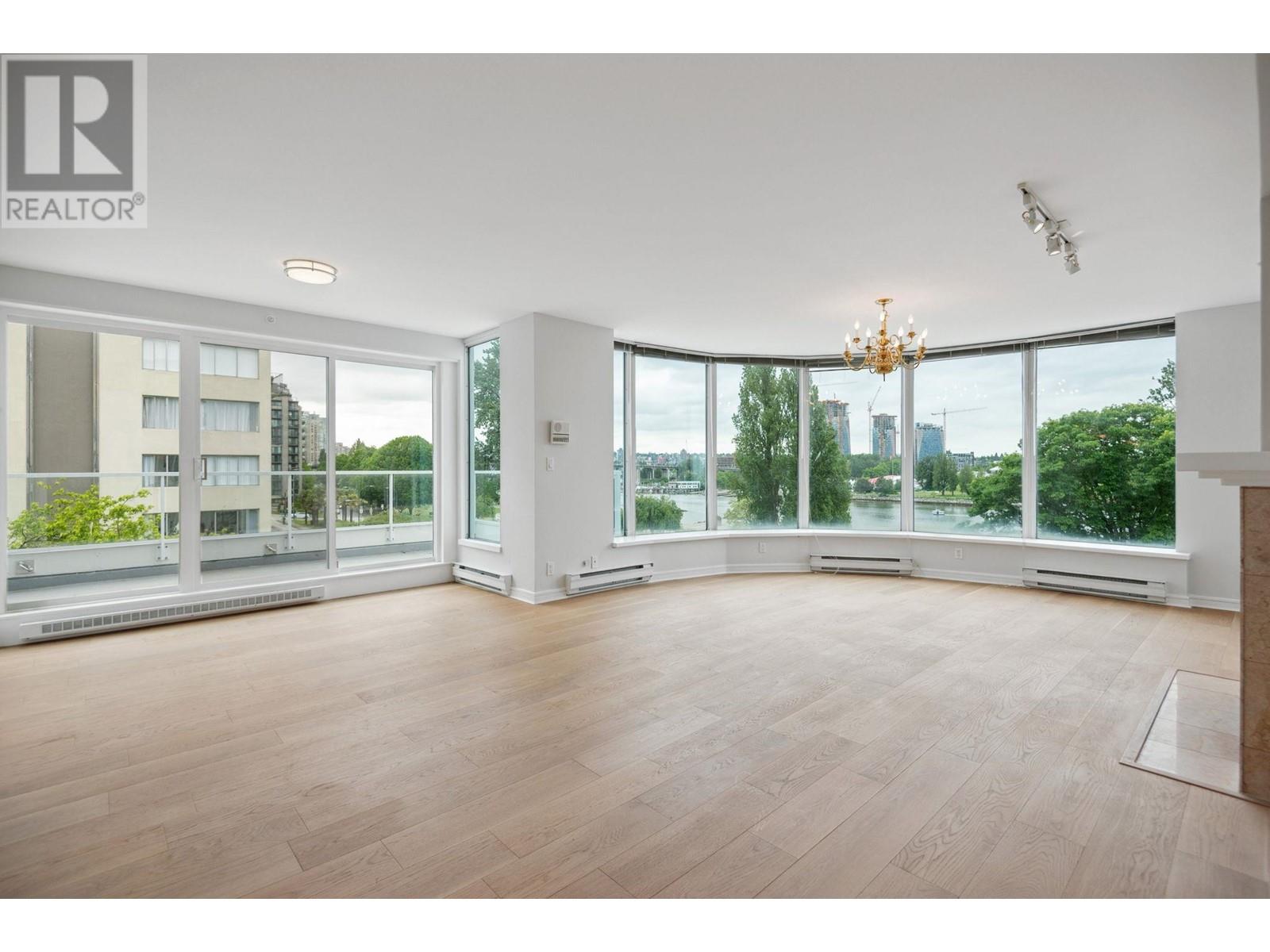 5A 1403 BEACH AVENUE, Vancouver