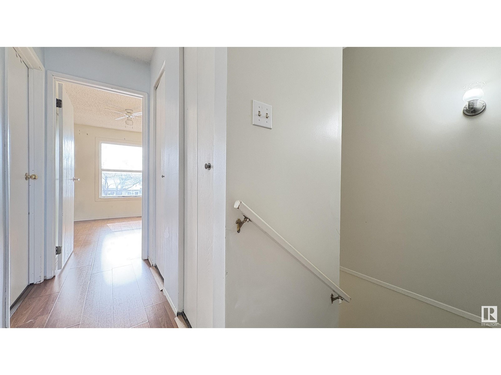 Photo 15 of 10427 24 Av Nw, Edmonton AB
