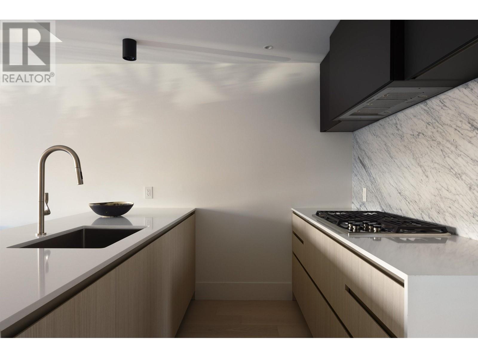 772 W 27TH AVENUE, Vancouver real estate listing R2986156