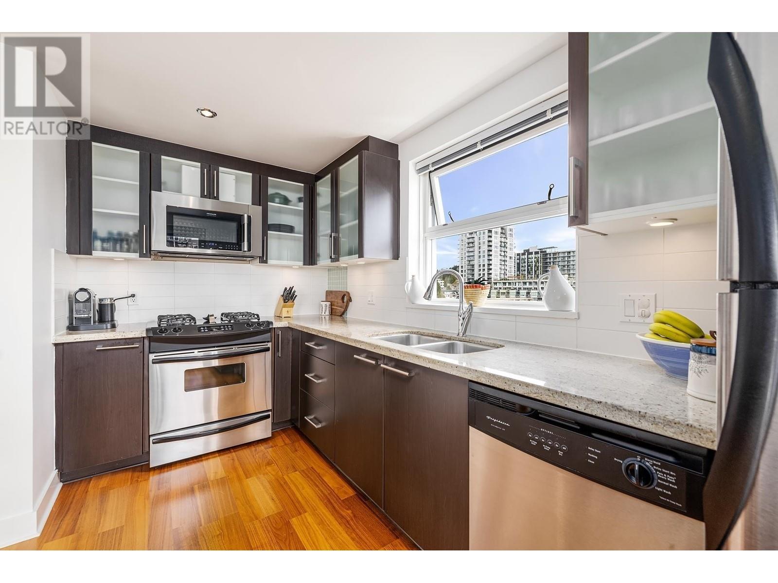 701 121 W 16TH STREET, North Vancouver real estate listing R2995397