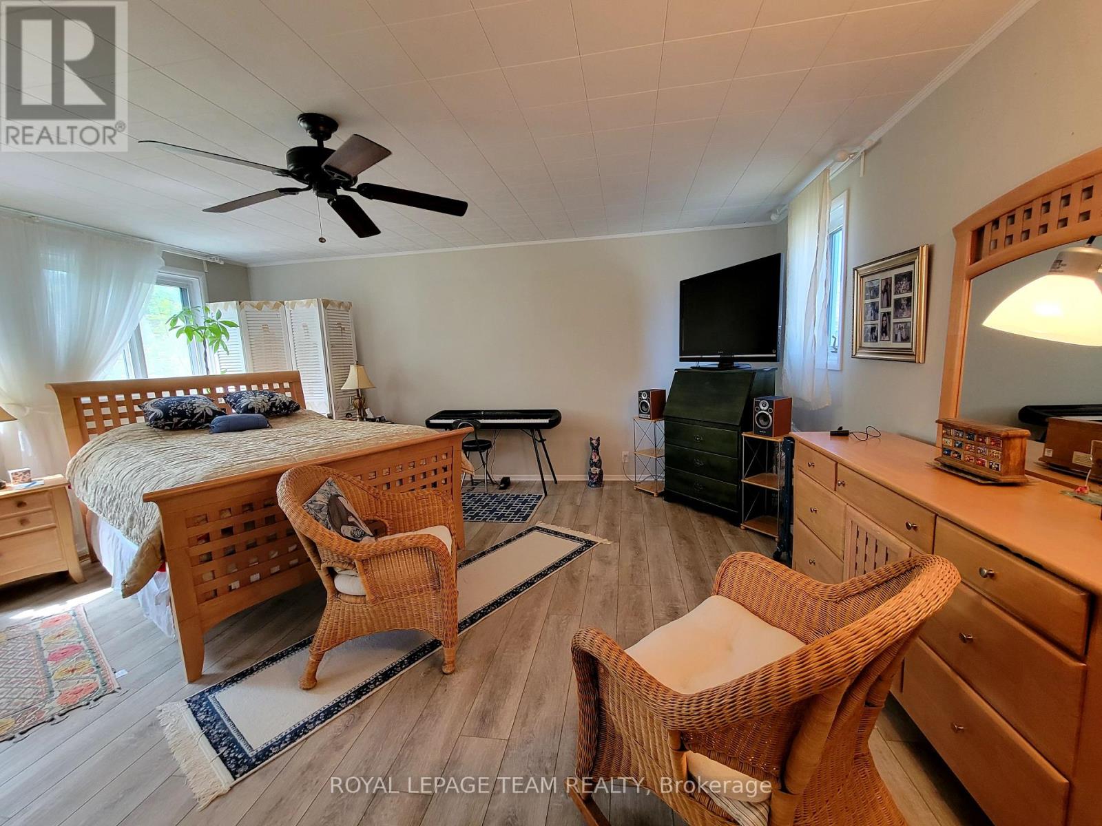 Photo 18 of 16 Peter Street S, North Glengarry ON