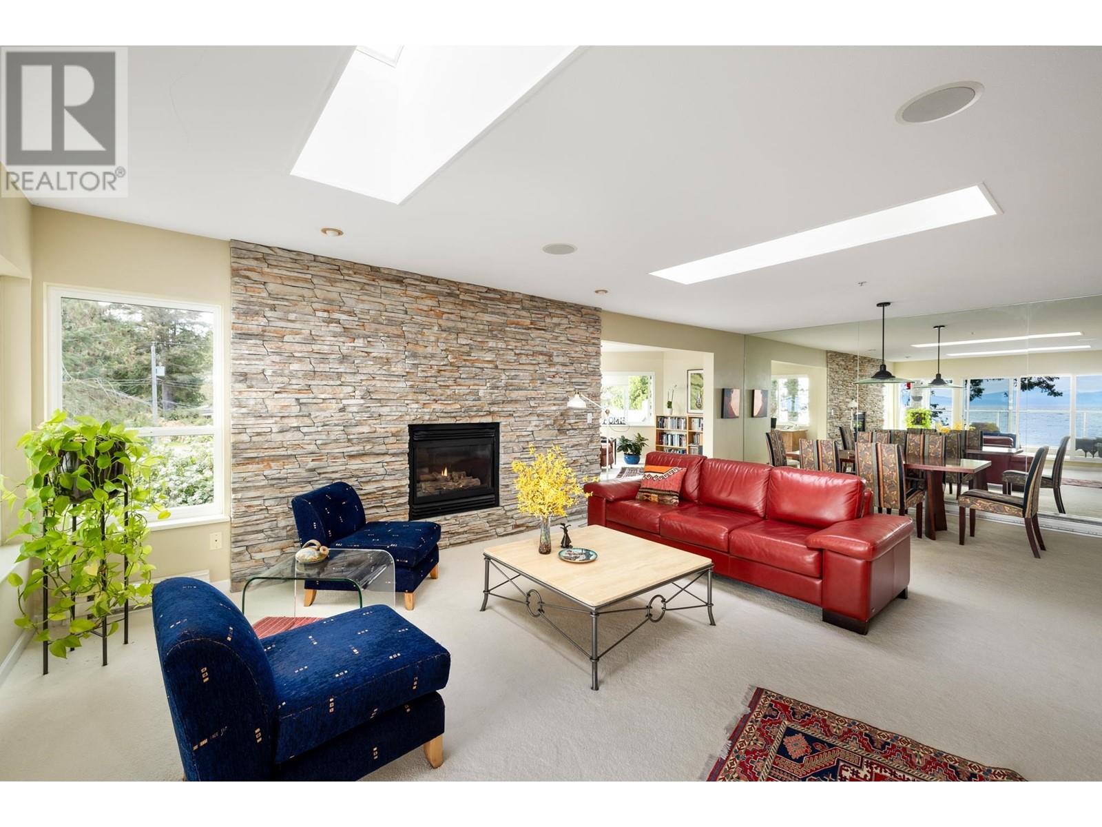 214 1585 FIELD ROAD, Sechelt