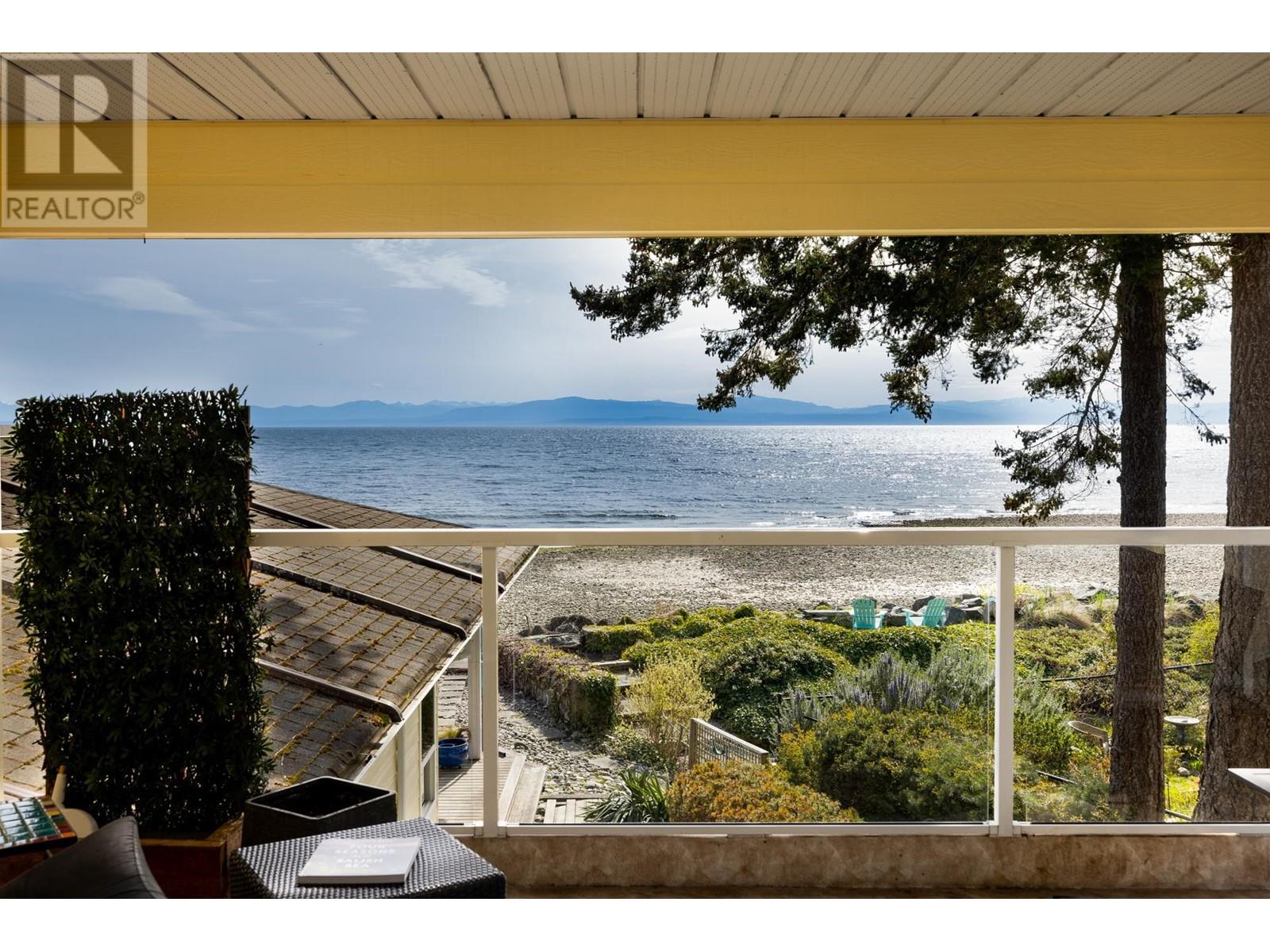 214 1585 FIELD ROAD, Sechelt