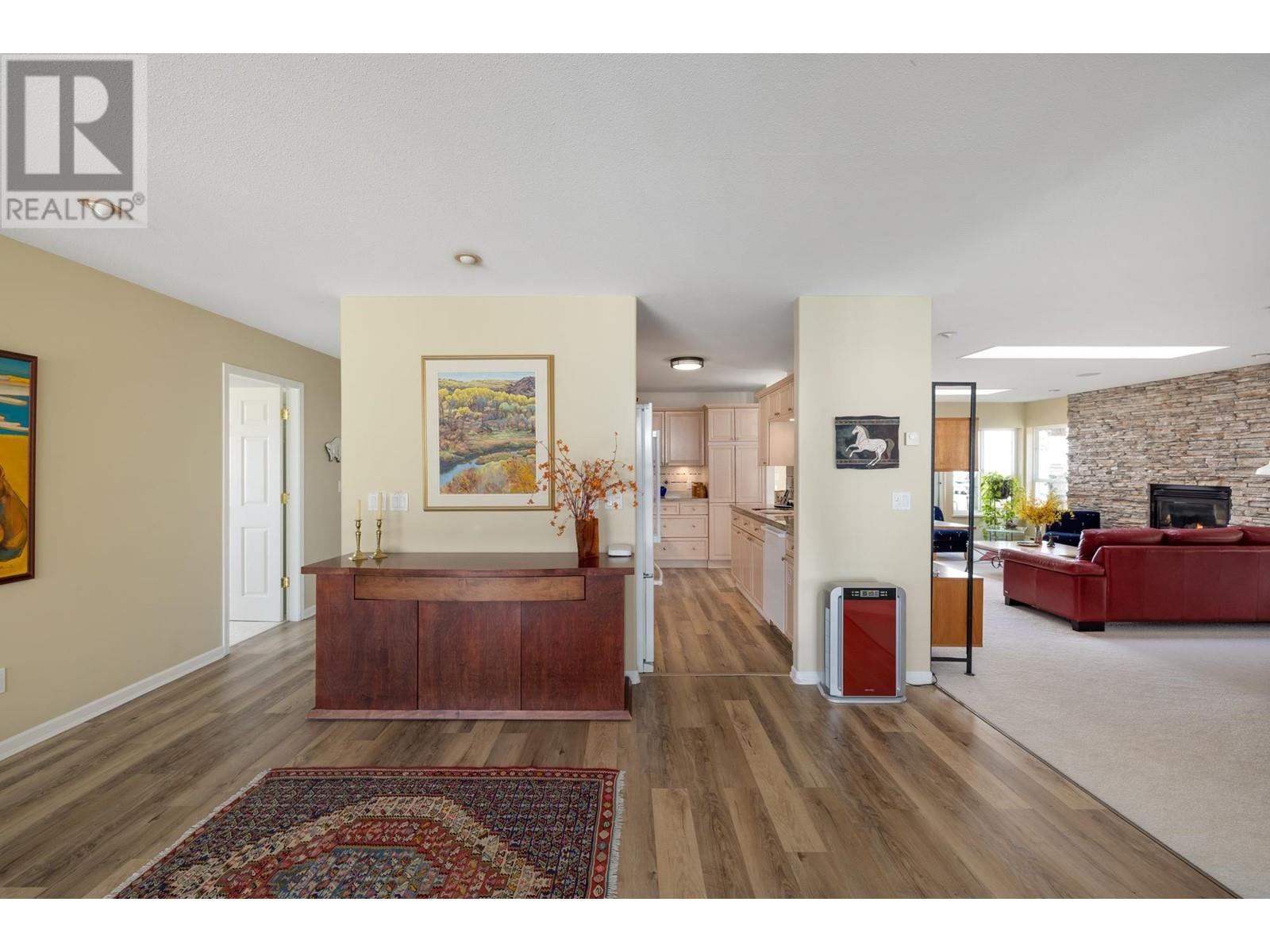 214 1585 FIELD ROAD, Sechelt