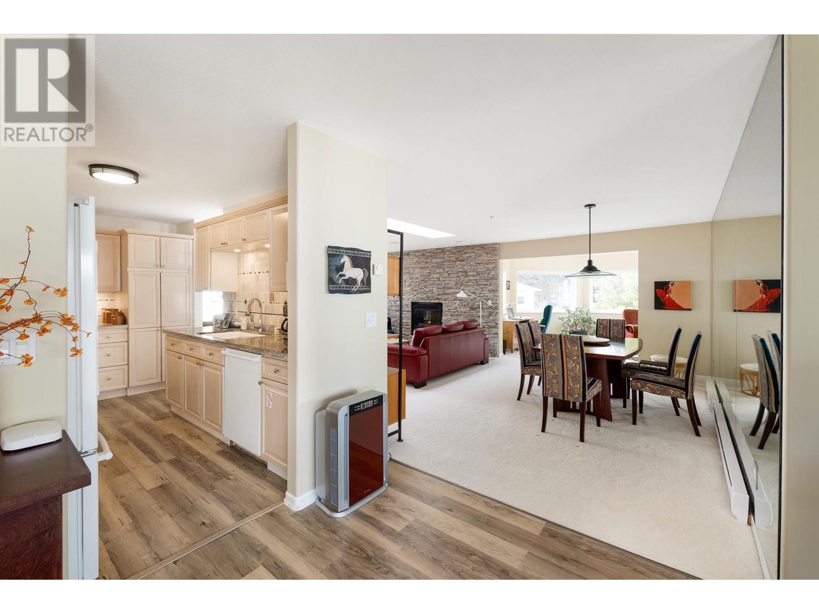 214 1585 FIELD ROAD, Sechelt