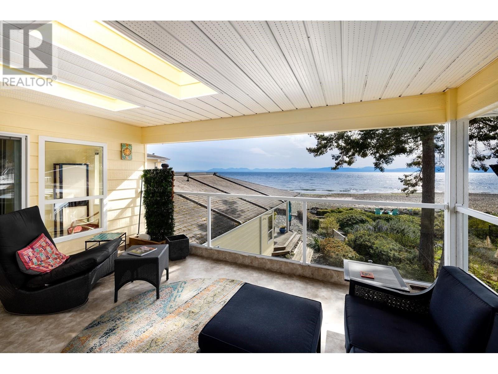 214 1585 FIELD ROAD, Sechelt