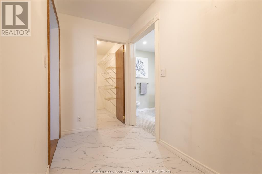 Photo 18 of 591 Old Tecumseh Road, Lakeshore ON