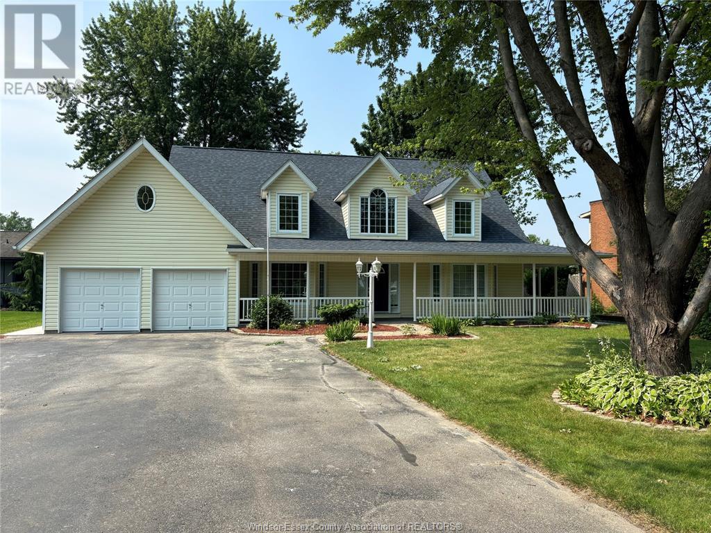 Photo 2 of 591 Old Tecumseh Road, Lakeshore ON
