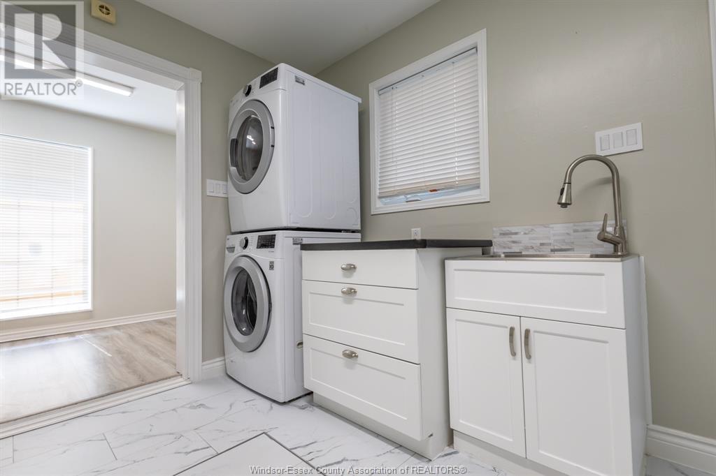 Photo 20 of 591 Old Tecumseh Road, Lakeshore ON