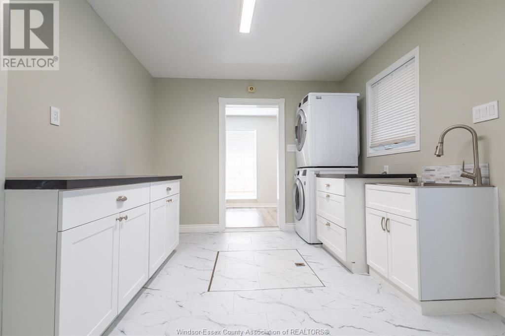 Photo 21 of 591 Old Tecumseh Road, Lakeshore ON