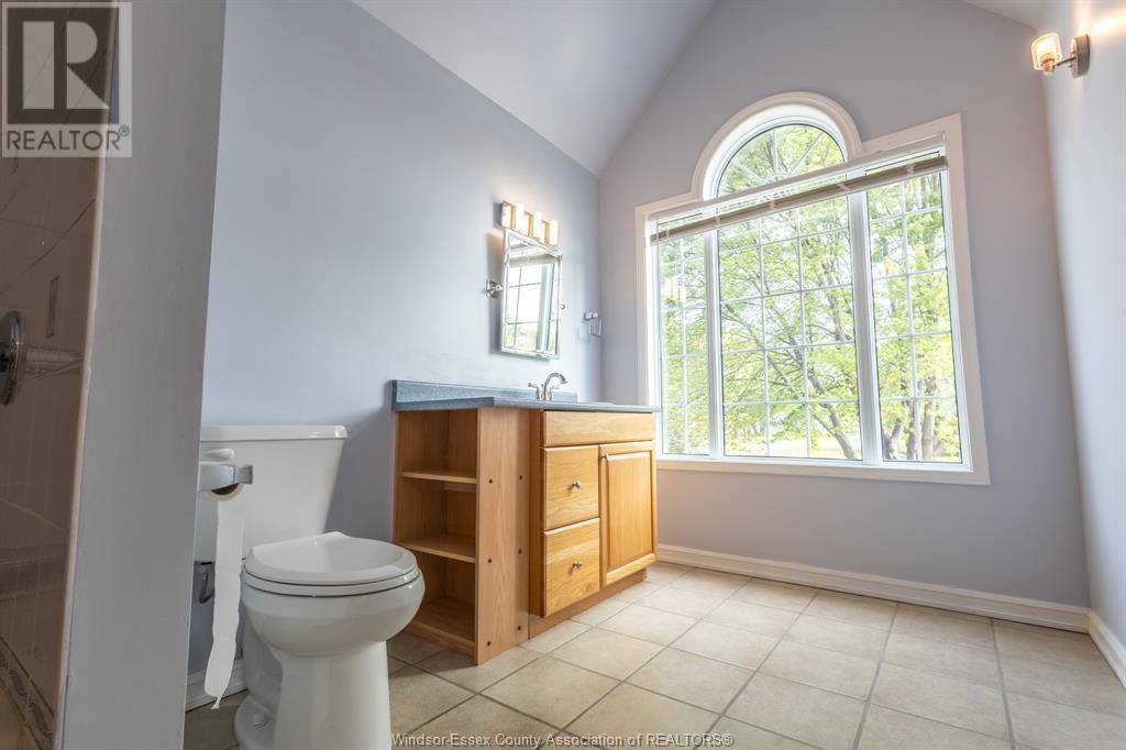 Photo 24 of 591 Old Tecumseh Road, Lakeshore ON