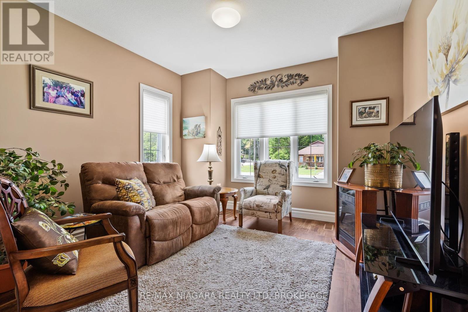Photo 22 of 47 Rosemount Avenue, Port Colborne ON