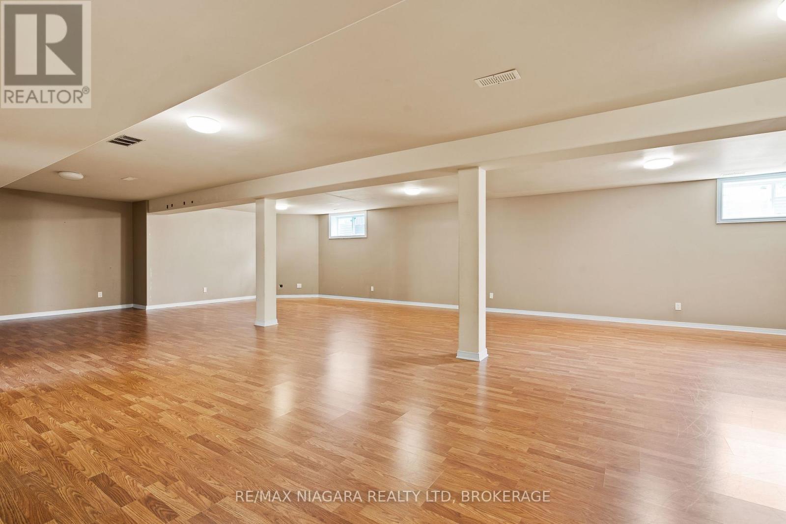 Photo 26 of 47 Rosemount Avenue, Port Colborne ON
