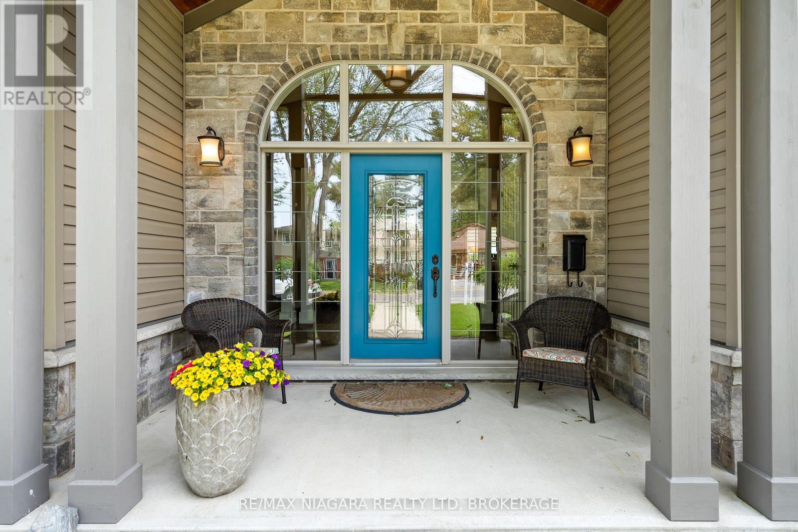 Photo 7 of 47 Rosemount Avenue, Port Colborne ON