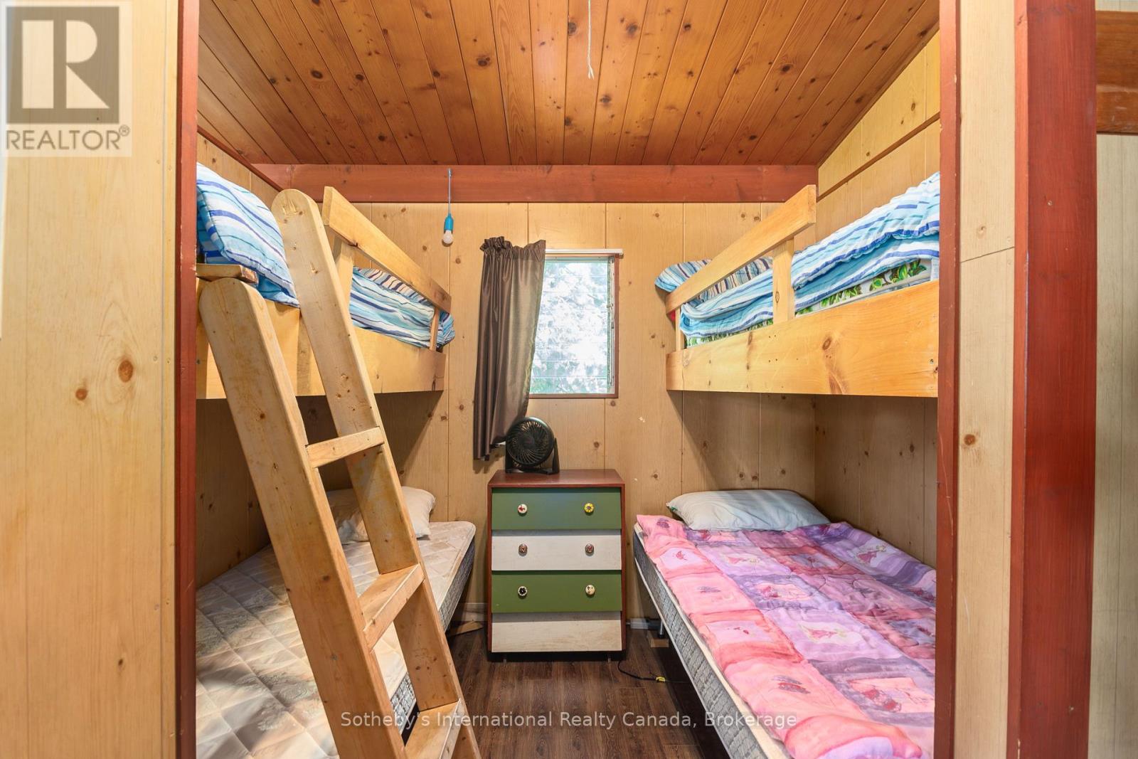 5096 ISLAND 865 - 11
