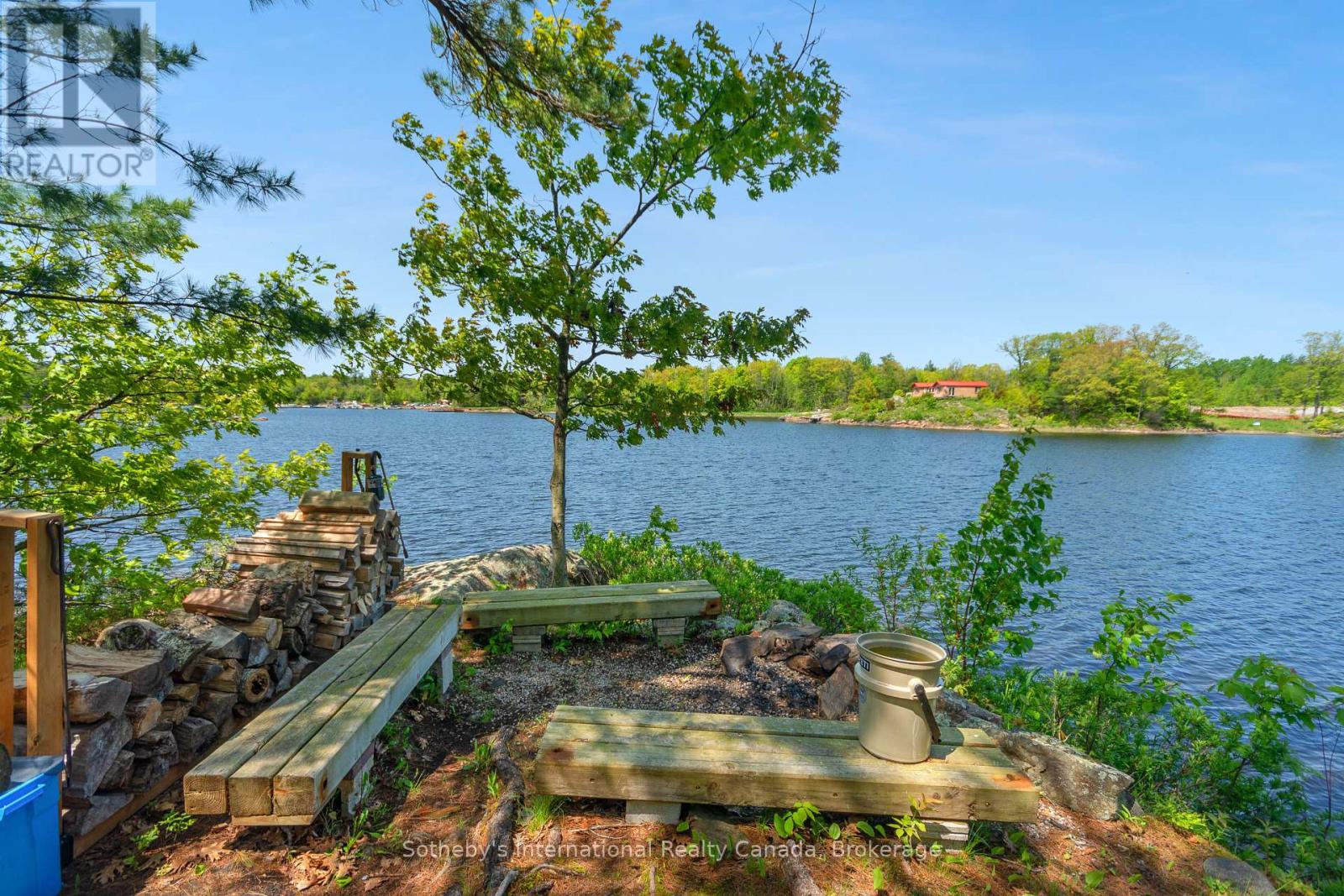 5096 ISLAND 865 - 24