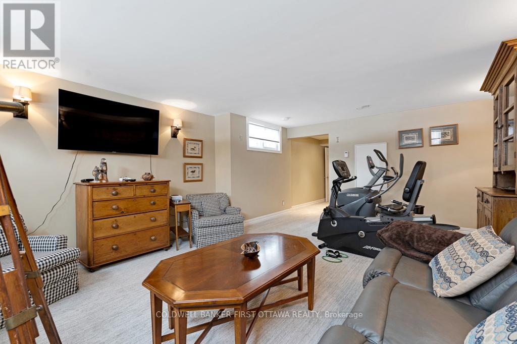 Photo 29 of 10 Perkins Boulevard, Perth ON