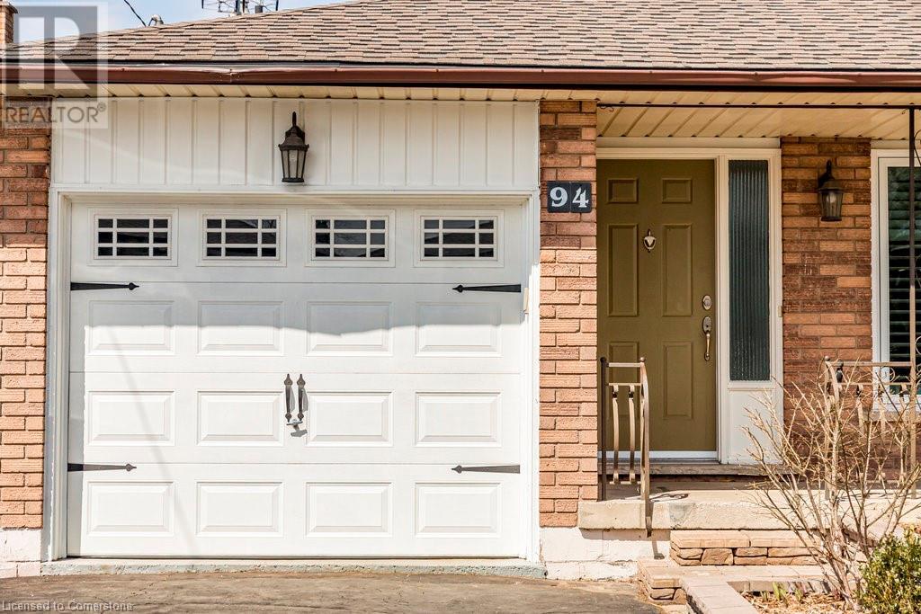 Photo 3 of 94 Adis Avenue, Hamilton ON