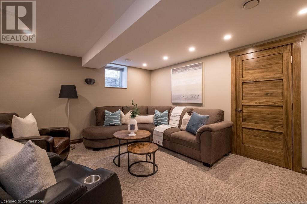 Photo 39 of 94 Adis Avenue, Hamilton ON