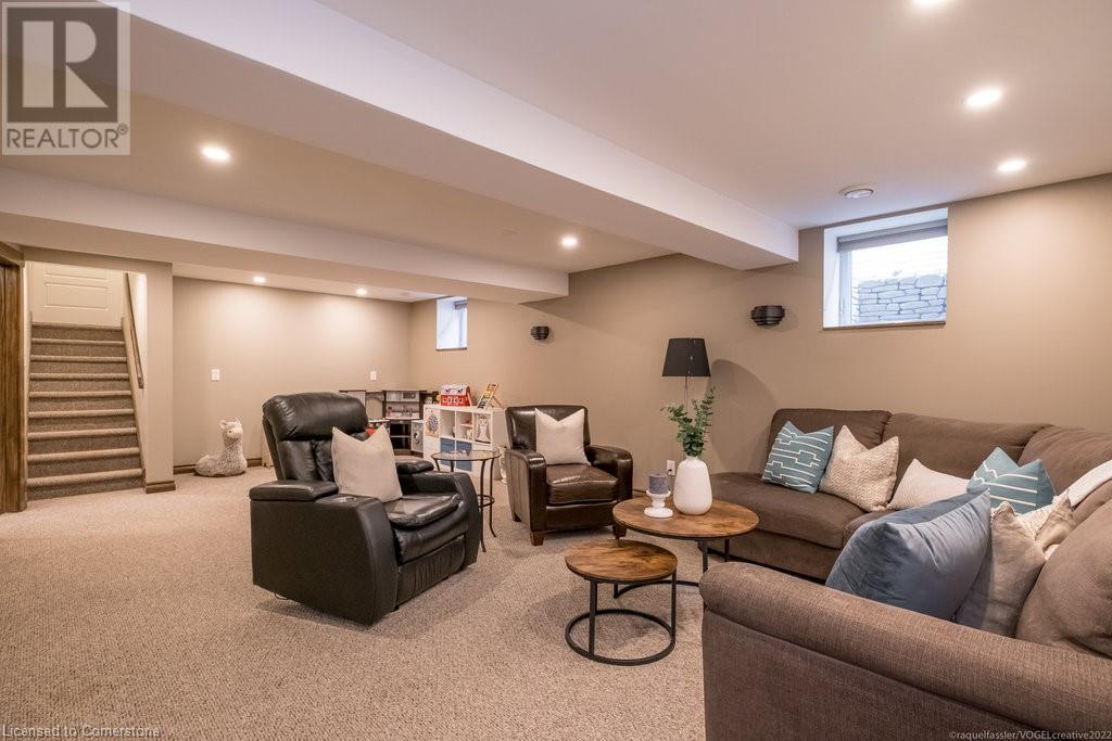 Photo 40 of 94 Adis Avenue, Hamilton ON