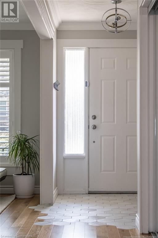 Photo 5 of 94 Adis Avenue, Hamilton ON