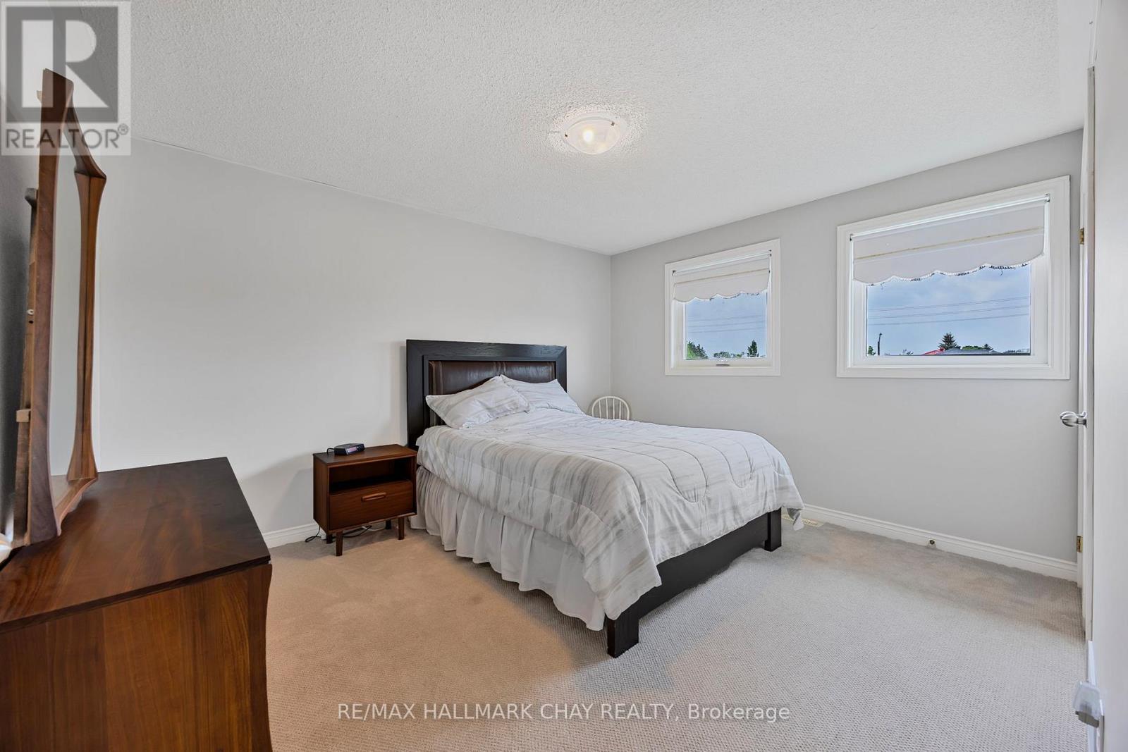 Single Family House for Sale in  MAW COURT Barrie (Northwest) 