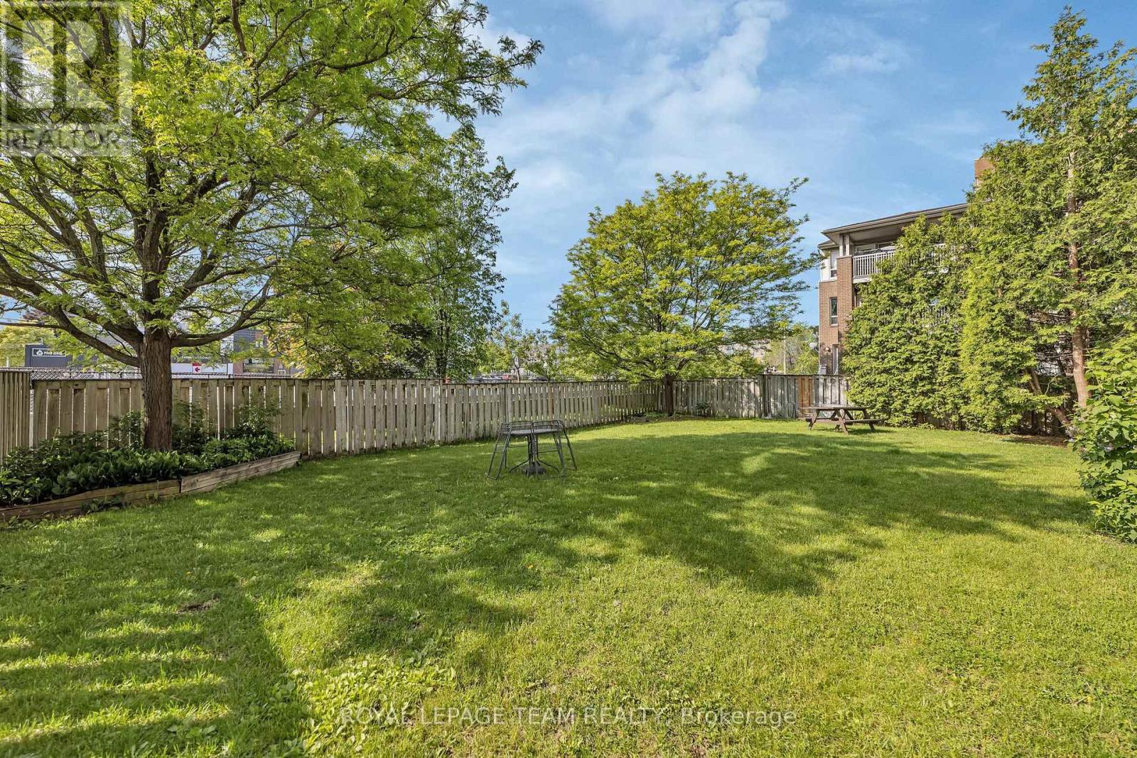 Photo 12 of 307 202 Hinchey Avenue, Ottawa ON