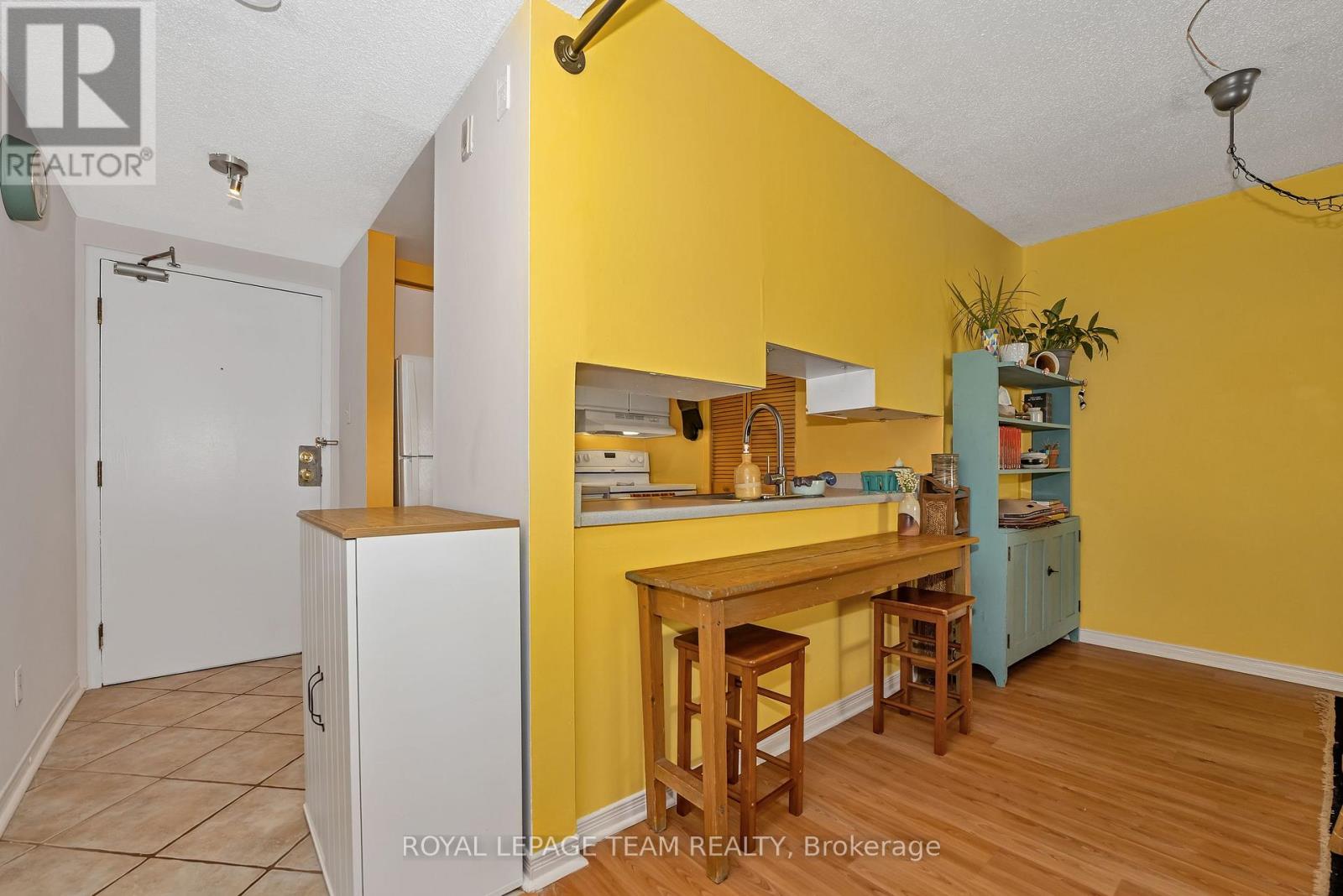 Photo 10 of 307 202 Hinchey Avenue, Ottawa ON