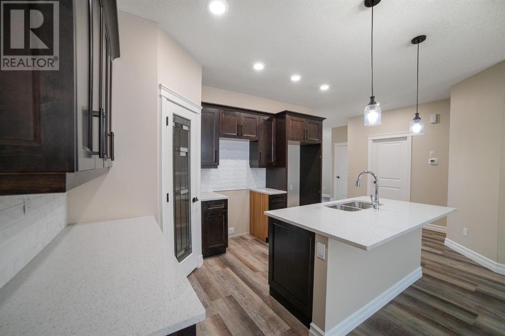 Single Family House Bungalow for Sale in   Avenue Victoria Park Camrose 