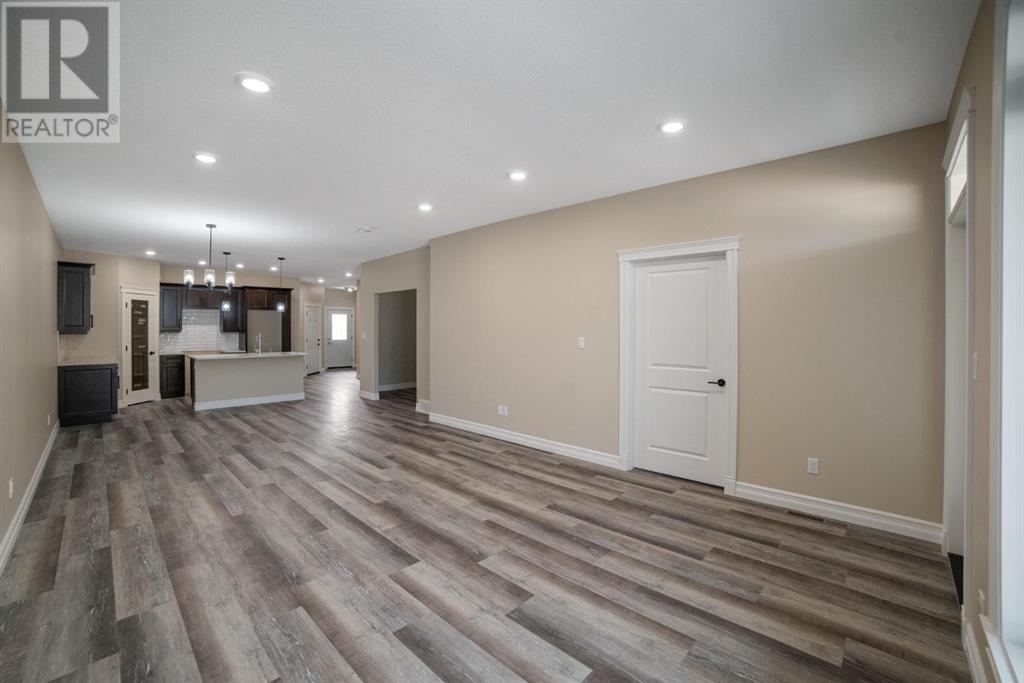 Single Family House Bungalow for Sale in   Avenue Victoria Park Camrose 