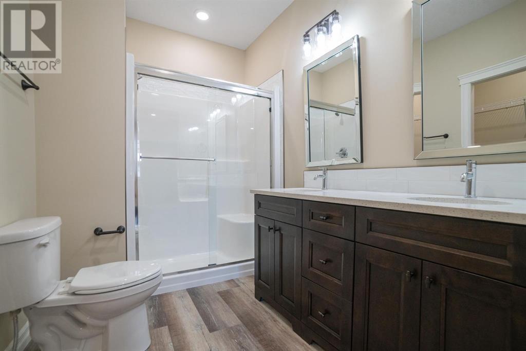 Single Family House Bungalow for Sale in   Avenue Victoria Park Camrose 