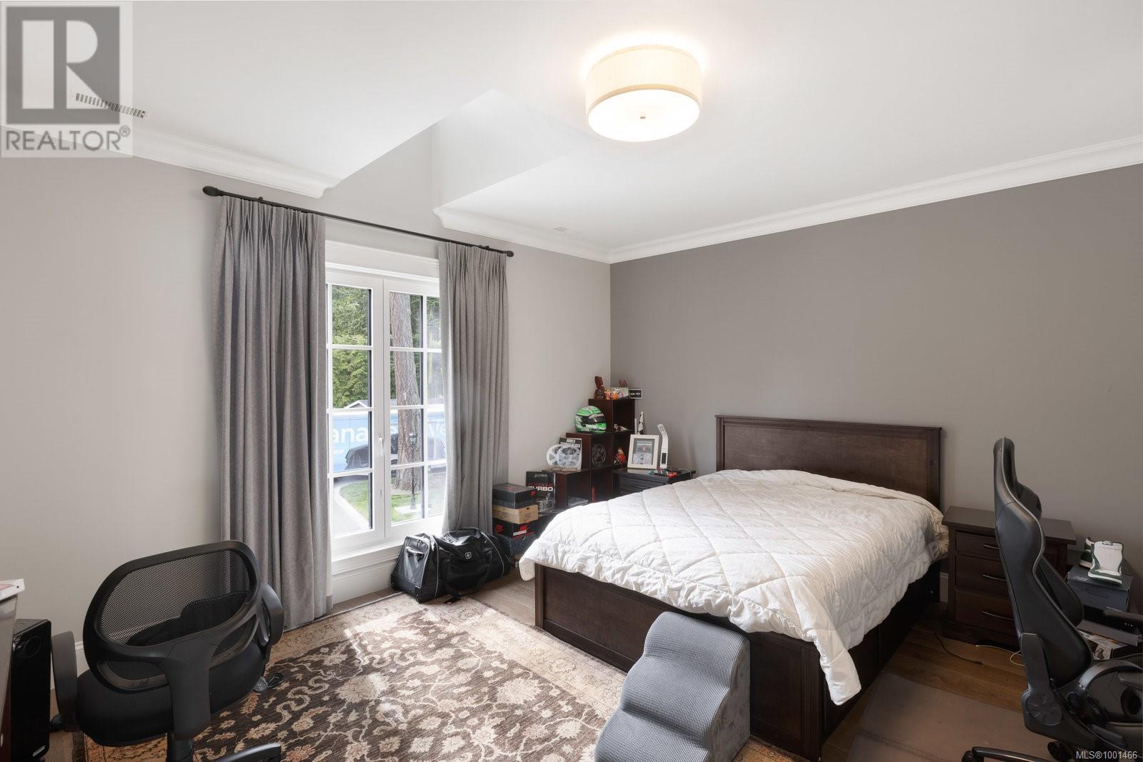  10865 Fernie Wynd Road, North Saanich