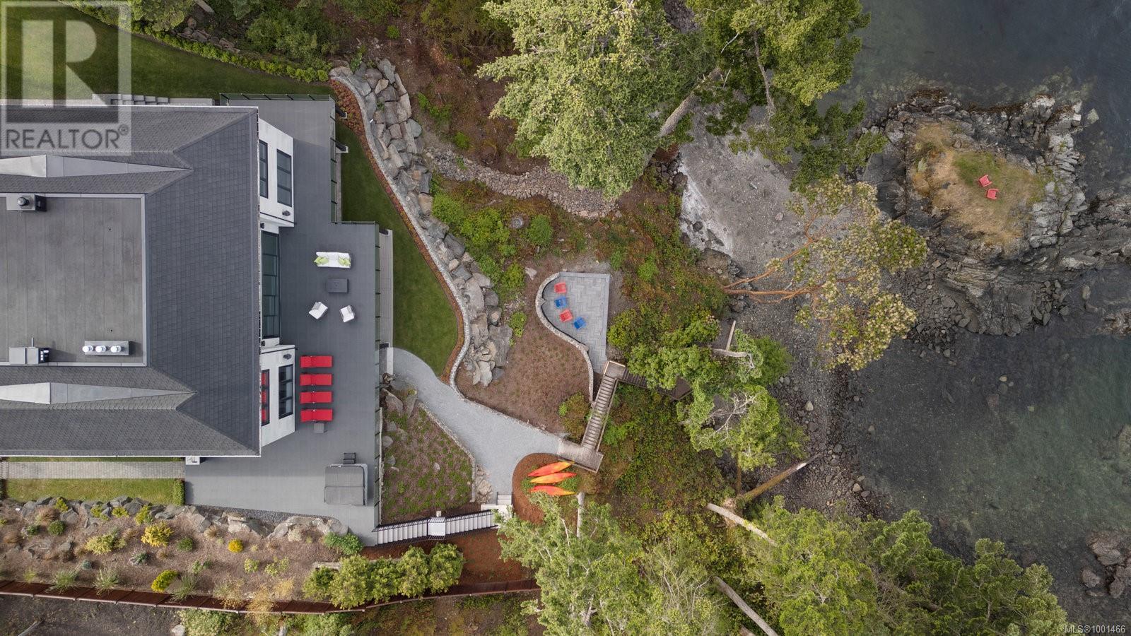  10865 Fernie Wynd Road, North Saanich
