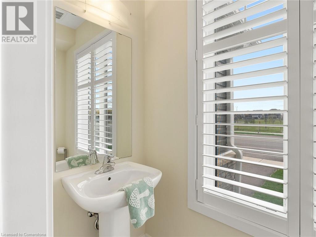 Photo 10 of 170 Whithorn Crescent, Caledonia ON