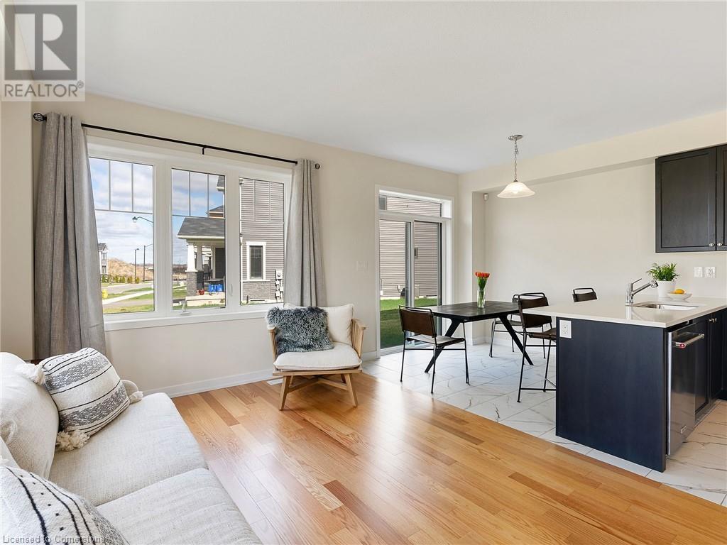 Photo 15 of 170 Whithorn Crescent, Caledonia ON