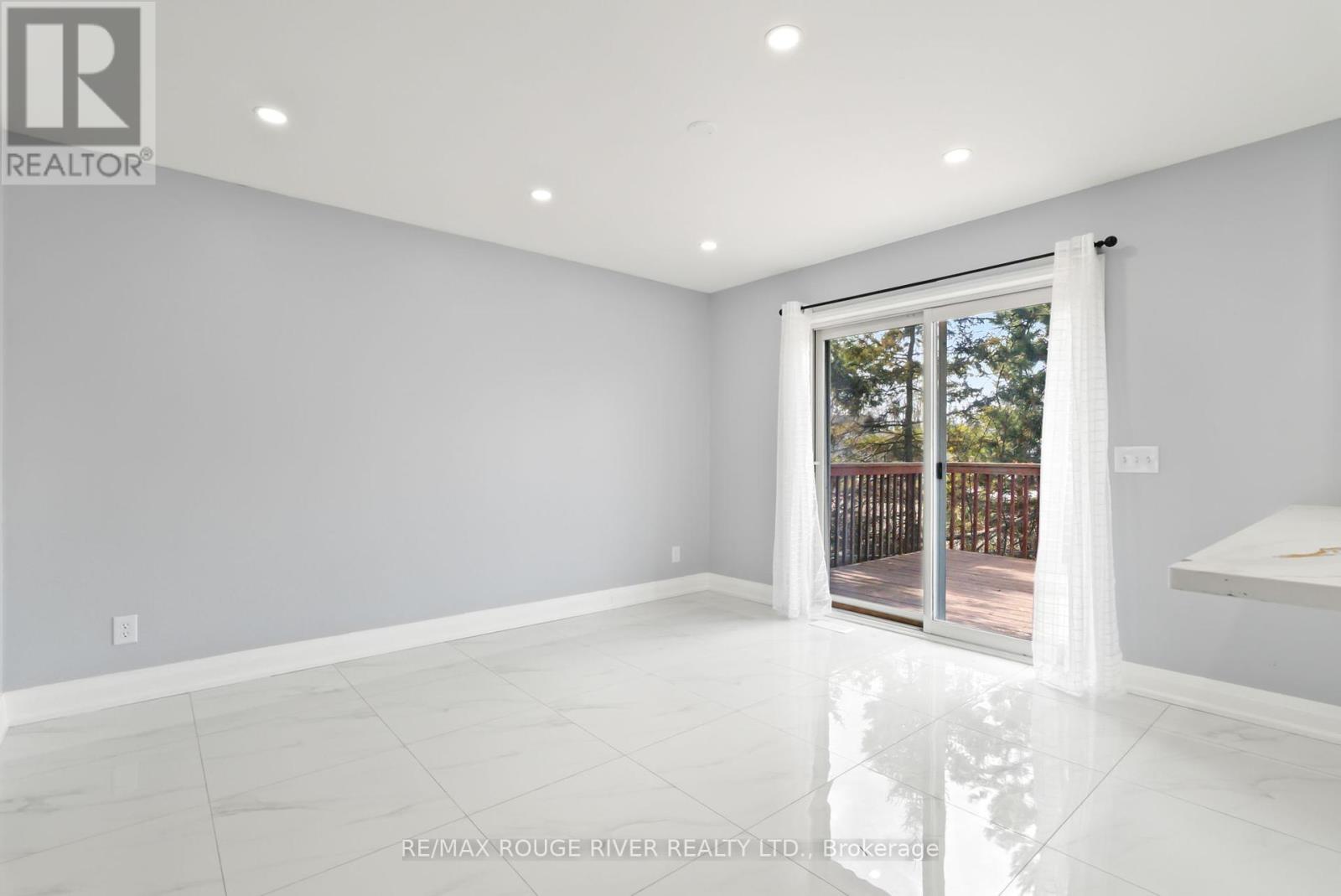 Photo 10 of 495 Lakeland Crescent, Brock ON