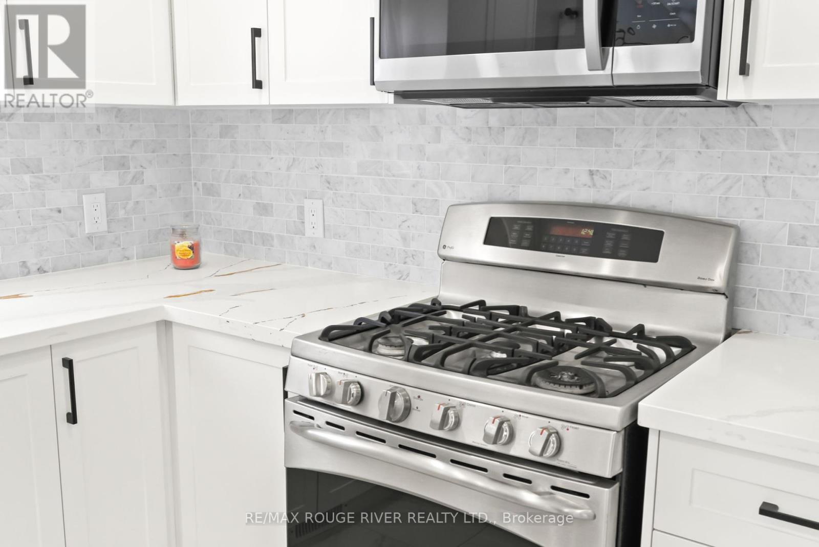 Photo 15 of 495 Lakeland Crescent, Brock ON
