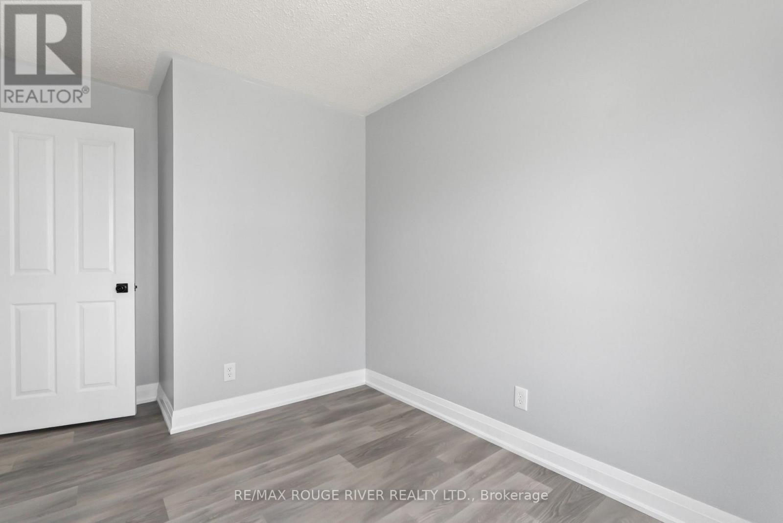 Photo 21 of 495 Lakeland Crescent, Brock ON