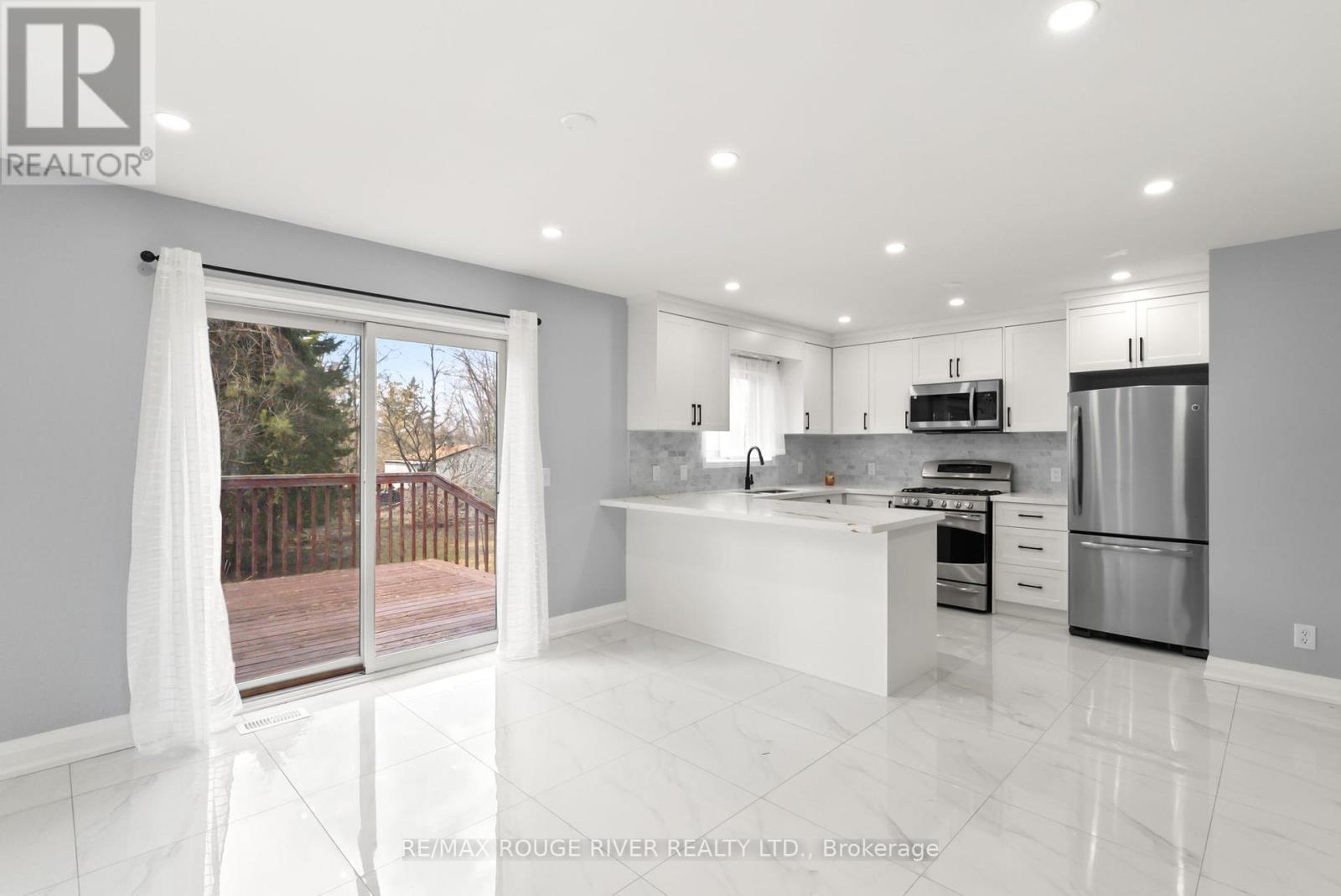 Photo 9 of 495 Lakeland Crescent, Brock ON