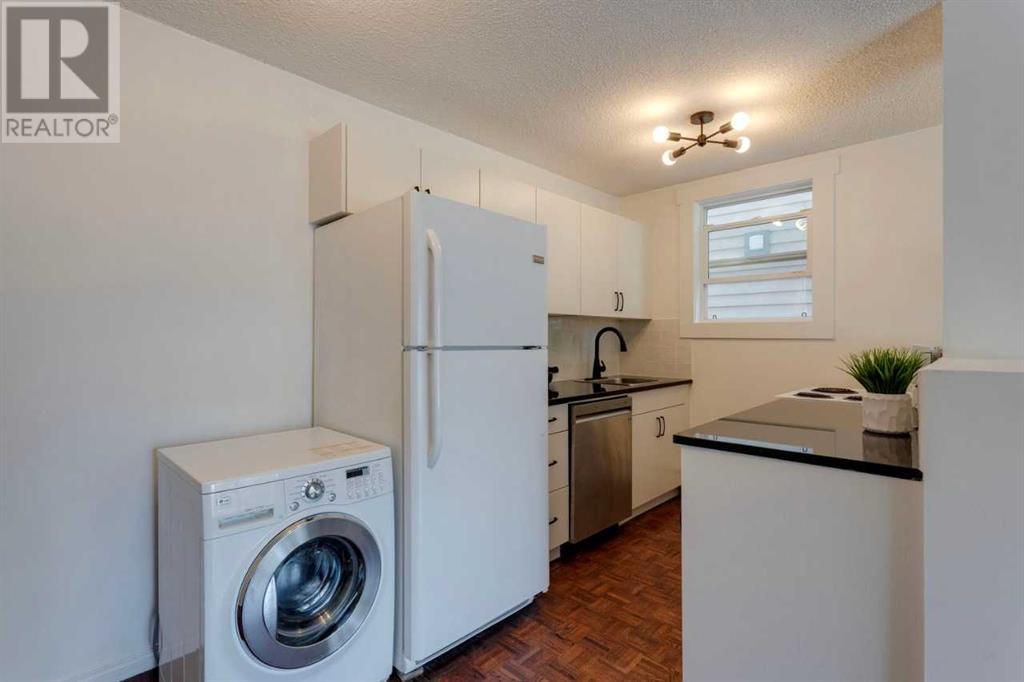 Single Family House for Sale in    Avenue SW Sunalta Calgary 