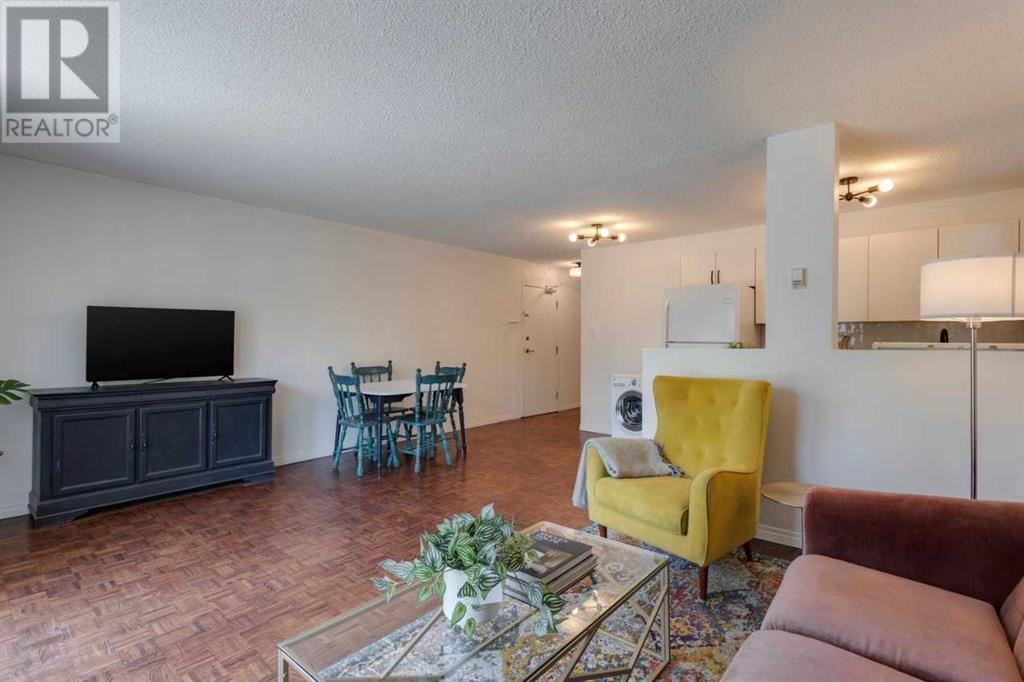 Single Family House for Sale in    Avenue SW Sunalta Calgary 
