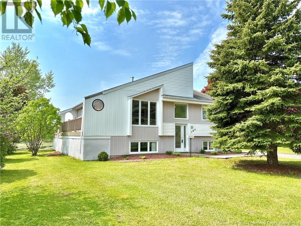 Photo 4 of 784 St Pierre, Beresford NB